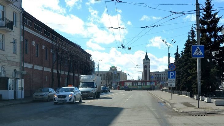 Мэрия Екатеринбурга пытается получить штрафы от парковок в обход федерального закона